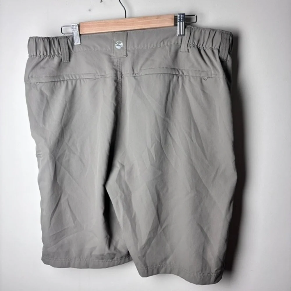 Mens 40 Wrangler Chino Shorts Gray Stretch Outdoor Hike Performance Side Elastic